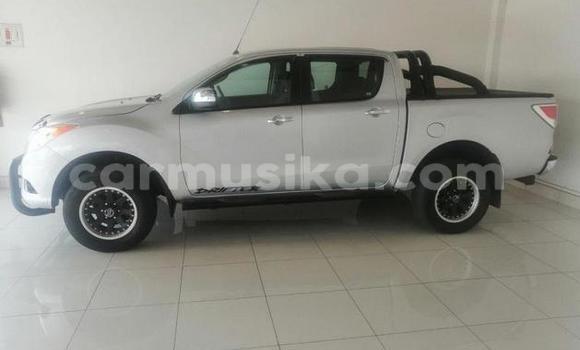 Nunua Ilio tumika Mazda BT-50 Fedha Gari ndani ya Beitbridge nchini Matabeleland Kusini Nunua Ilio tumika Mazda BT-50 Fedha Gari ndani ya Beitbridge nchini Matabeleland Kusini