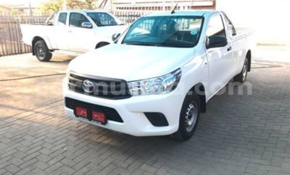 Buy Used Toyota Hilux White Car in Beitbridge in Matabeleland South Buy Used Toyota Hilux White Car in Beitbridge in Matabeleland South