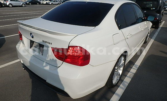 Nunua Ilio tumika BMW 3–Series Nyeupe Gari ndani ya Beitbridge nchini Matabeleland Kusini Nunua Ilio tumika BMW 3–Series Nyeupe Gari ndani ya Beitbridge nchini Matabeleland Kusini