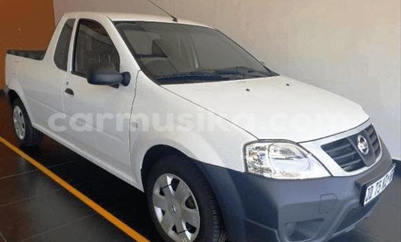 Buy Used Nissan NV200 White Car in Beitbridge in Matabeleland South Buy Used Nissan NV200 White Car in Beitbridge in Matabeleland South