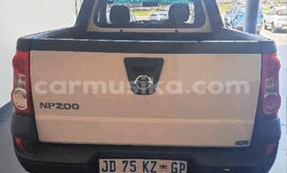 Buy Used Nissan NV200 White Car in Beitbridge in Matabeleland South Buy Used Nissan NV200 White Car in Beitbridge in Matabeleland South