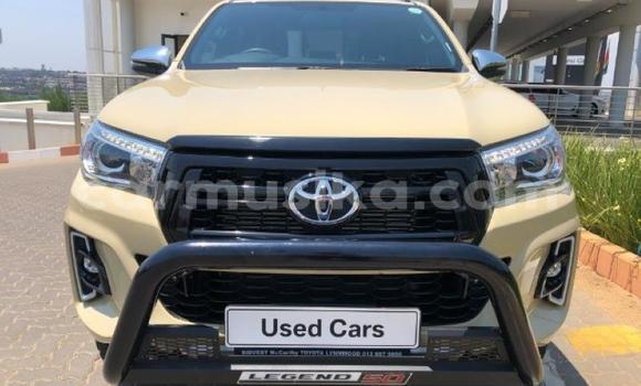 Nunua Ilio tumika Toyota Hilux Brown Gari ndani ya Beitbridge nchini Matabeleland Kusini