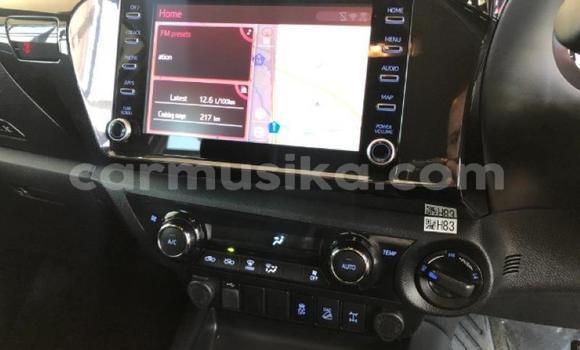 Buy Used Toyota Hilux Brown Car in Beitbridge in Matabeleland South Buy Used Toyota Hilux Brown Car in Beitbridge in Matabeleland South