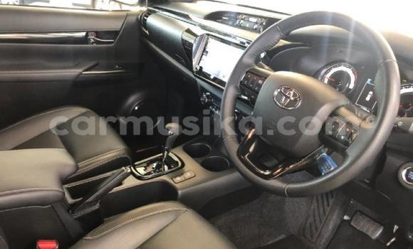 Buy Used Toyota Hilux Brown Car in Beitbridge in Matabeleland South Buy Used Toyota Hilux Brown Car in Beitbridge in Matabeleland South