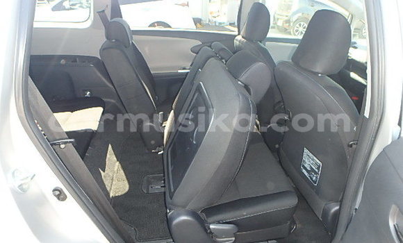 Tenga Tsaru Toyota Wish Sirivha Mota in Beitbridge in Matabeleland South Tenga Tsaru Toyota Wish Sirivha Mota in Beitbridge in Matabeleland South