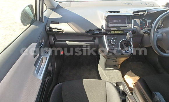 Tenga Tsaru Toyota Wish Sirivha Mota in Beitbridge in Matabeleland South Tenga Tsaru Toyota Wish Sirivha Mota in Beitbridge in Matabeleland South