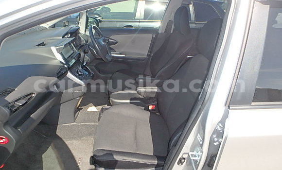 Tenga Tsaru Toyota Wish Sirivha Mota in Beitbridge in Matabeleland South Tenga Tsaru Toyota Wish Sirivha Mota in Beitbridge in Matabeleland South