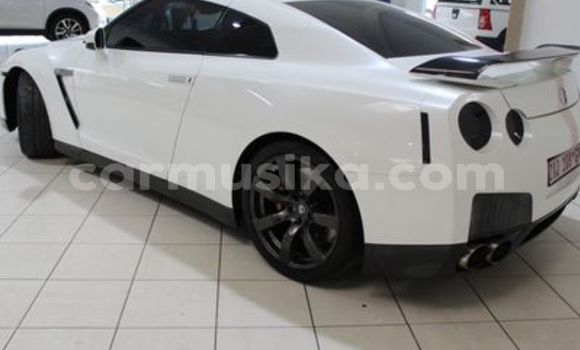 Acheter Occasion Voiture Nissan GT-R Blanc à Beitbridge, Matabeleland South Acheter Occasion Voiture Nissan GT-R Blanc à Beitbridge, Matabeleland South
