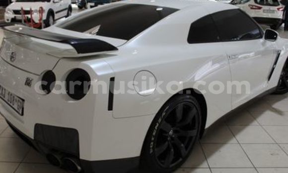 Acheter Occasion Voiture Nissan GT-R Blanc à Beitbridge, Matabeleland South Acheter Occasion Voiture Nissan GT-R Blanc à Beitbridge, Matabeleland South