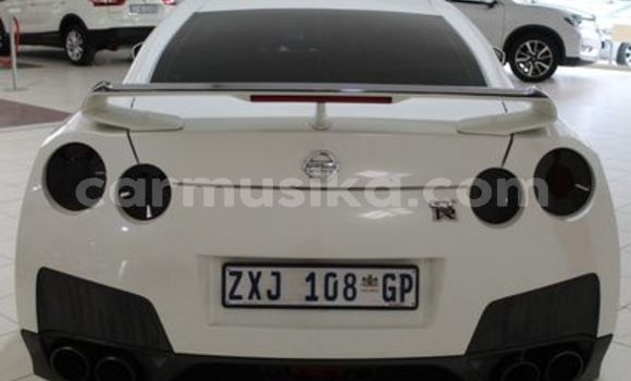 Acheter Occasion Voiture Nissan GT-R Blanc à Beitbridge, Matabeleland South Acheter Occasion Voiture Nissan GT-R Blanc à Beitbridge, Matabeleland South