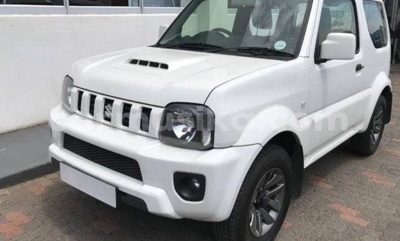 Nunua Ilio tumika Suzuki Jimny Nyeupe Gari ndani ya Beitbridge nchini Matabeleland Kusini