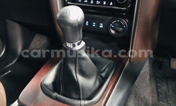 Buy Used Toyota Hilux White Car in Beitbridge in Matabeleland South Buy Used Toyota Hilux White Car in Beitbridge in Matabeleland South