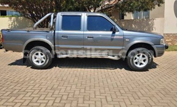 Nunua Ilio tumika Ford Ranger Bluu Gari ndani ya Beitbridge nchini Matabeleland Kusini Nunua Ilio tumika Ford Ranger Bluu Gari ndani ya Beitbridge nchini Matabeleland Kusini