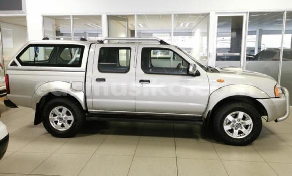 Tenga Tsaru Nissan NP 300 Zvimwe Mota in Harare in Harare Tenga Tsaru Nissan NP 300 Zvimwe Mota in Harare in Harare