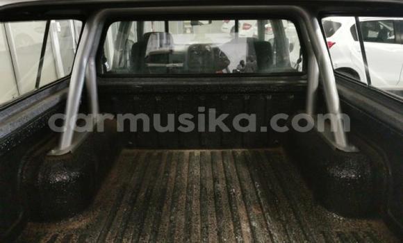 Tenga Tsaru Nissan NP 300 Zvimwe Mota in Harare in Harare Tenga Tsaru Nissan NP 300 Zvimwe Mota in Harare in Harare