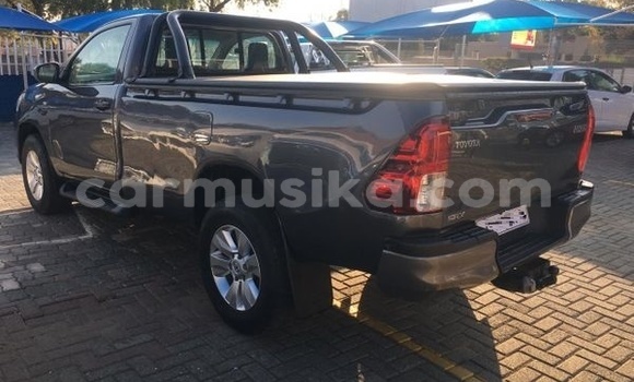 Buy Used Toyota Hilux Silver Car in Beitbridge in Matabeleland South Buy Used Toyota Hilux Silver Car in Beitbridge in Matabeleland South