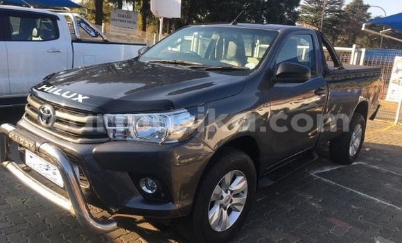 Buy Used Toyota Hilux Silver Car in Beitbridge in Matabeleland South Buy Used Toyota Hilux Silver Car in Beitbridge in Matabeleland South