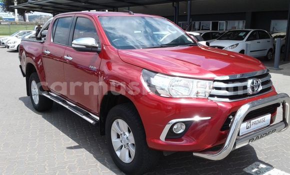 Tenga Tsaru Toyota Hilux Tsvuku Mota in Beitbridge in Matabeleland South