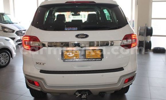 Buy Used Ford Everest White Car in Beitbridge in Matabeleland South Buy Used Ford Everest White Car in Beitbridge in Matabeleland South