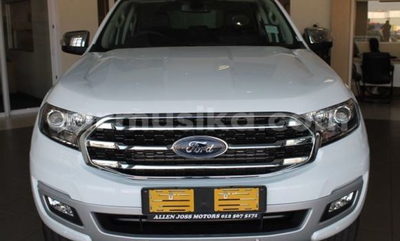 Buy Used Ford Everest White Car in Beitbridge in Matabeleland South Buy Used Ford Everest White Car in Beitbridge in Matabeleland South