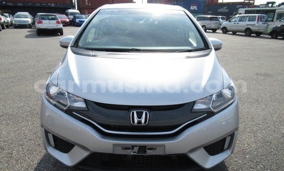 Buy Used Honda Fit Silver Car in Beitbridge in Matabeleland South Buy Used Honda Fit Silver Car in Beitbridge in Matabeleland South