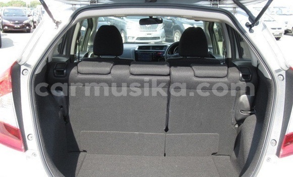 Buy Used Honda Fit Silver Car in Beitbridge in Matabeleland South Buy Used Honda Fit Silver Car in Beitbridge in Matabeleland South