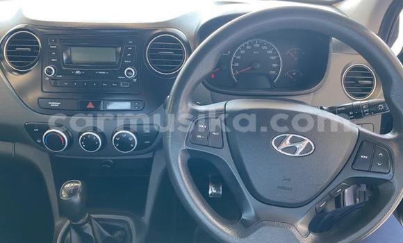 Acheter Occasion Voiture Hyundai i10 Beige à Beitbridge, Matabeleland South Acheter Occasion Voiture Hyundai i10 Beige à Beitbridge, Matabeleland South