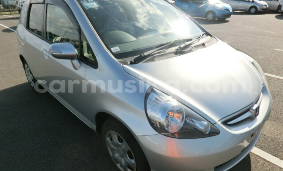 Nunua Ilio tumika Honda Fit Fedha Gari ndani ya Beitbridge nchini Matabeleland Kusini Nunua Ilio tumika Honda Fit Fedha Gari ndani ya Beitbridge nchini Matabeleland Kusini