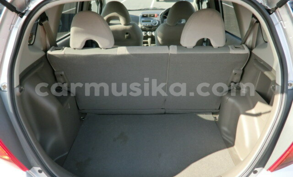 Nunua Ilio tumika Honda Fit Fedha Gari ndani ya Beitbridge nchini Matabeleland Kusini Nunua Ilio tumika Honda Fit Fedha Gari ndani ya Beitbridge nchini Matabeleland Kusini