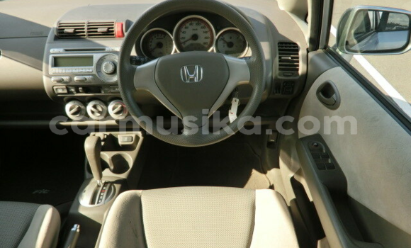 Nunua Ilio tumika Honda Fit Fedha Gari ndani ya Beitbridge nchini Matabeleland Kusini Nunua Ilio tumika Honda Fit Fedha Gari ndani ya Beitbridge nchini Matabeleland Kusini