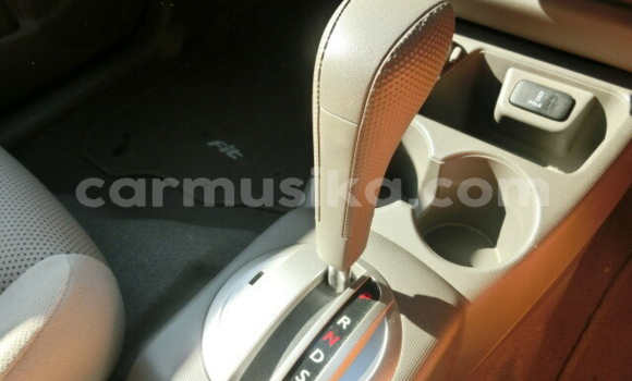 Nunua Ilio tumika Honda Fit Fedha Gari ndani ya Beitbridge nchini Matabeleland Kusini Nunua Ilio tumika Honda Fit Fedha Gari ndani ya Beitbridge nchini Matabeleland Kusini