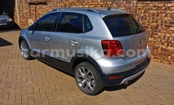 Acheter Occasion Voiture Volkswagen Polo Gris à Les chutes Victoria, Matabeleland Nord Acheter Occasion Voiture Volkswagen Polo Gris à Les chutes Victoria, Matabeleland Nord