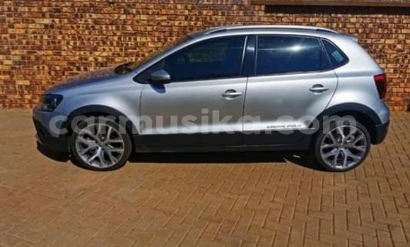 Acheter Occasion Voiture Volkswagen Polo Gris à Les chutes Victoria, Matabeleland Nord Acheter Occasion Voiture Volkswagen Polo Gris à Les chutes Victoria, Matabeleland Nord