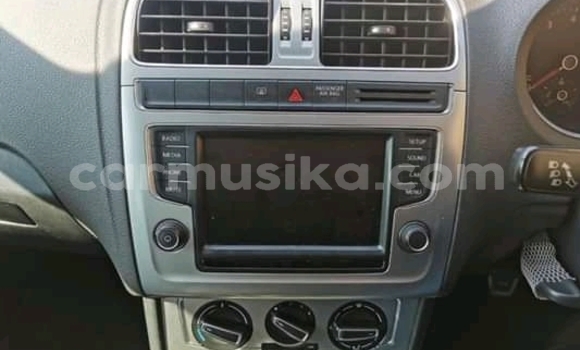 Acheter Occasion Voiture Volkswagen Polo Gris à Les chutes Victoria, Matabeleland Nord Acheter Occasion Voiture Volkswagen Polo Gris à Les chutes Victoria, Matabeleland Nord