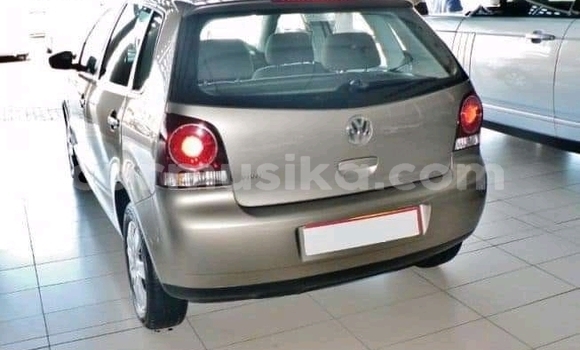 Tenga Tsaru Volkswagen Polo Sirivha Mota in Alexandra Park in Harare