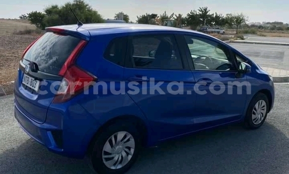 Buy Used Honda Fit Blue Car in Beitbridge in Matabeleland South Buy Used Honda Fit Blue Car in Beitbridge in Matabeleland South