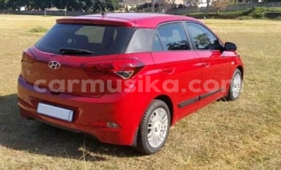 Acheter Occasion Voiture Hyundai i20 Rouge à Les chutes Victoria, Matabeleland Nord Acheter Occasion Voiture Hyundai i20 Rouge à Les chutes Victoria, Matabeleland Nord