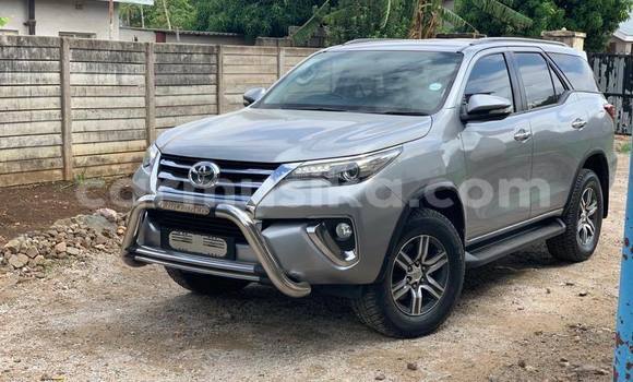 Acheter Occasion Voiture Toyota Fortuner Gris à Bulawayo, Bulawayo Acheter Occasion Voiture Toyota Fortuner Gris à Bulawayo, Bulawayo