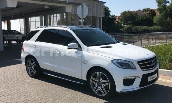 Tenga Tsaru Mercedes‒Benz ML–Class Chena Mota in Harare in Harare Tenga Tsaru Mercedes‒Benz ML–Class Chena Mota in Harare in Harare