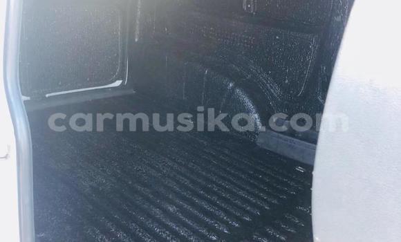 Acheter Occasion Voiture Volkswagen Caddy Blanc à Bulawayo, Bulawayo Acheter Occasion Voiture Volkswagen Caddy Blanc à Bulawayo, Bulawayo