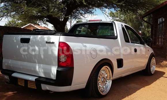 Buy Used Opel Corsa White Car in Beitbridge in Matabeleland South Buy Used Opel Corsa White Car in Beitbridge in Matabeleland South