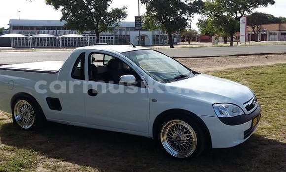 Buy Used Opel Corsa White Car in Beitbridge in Matabeleland South Buy Used Opel Corsa White Car in Beitbridge in Matabeleland South