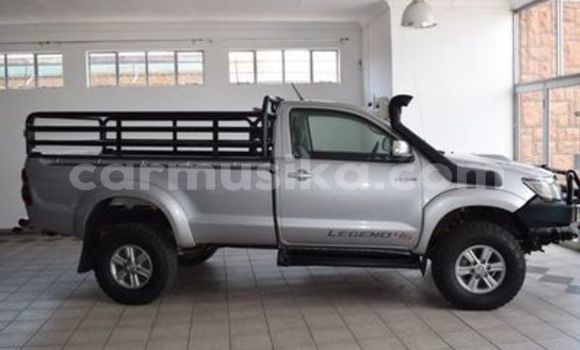 Tenga Tsaru Toyota Hilux Sirivha Mota in Beitbridge in Matabeleland South Tenga Tsaru Toyota Hilux Sirivha Mota in Beitbridge in Matabeleland South