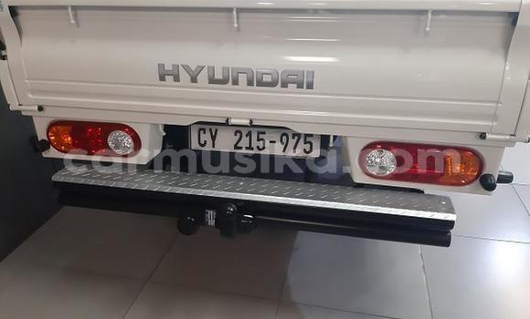 Acheter Occasion Utilitaire Hyundai Chorus Blanc à Harare, Harare Acheter Occasion Utilitaire Hyundai Chorus Blanc à Harare, Harare