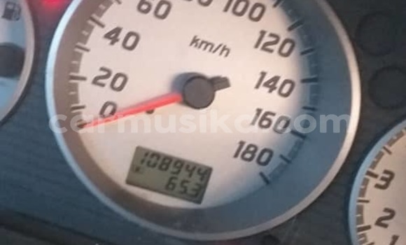 Nunua Ilio tumika Nissan X–Trail Nyeupe Gari ndani ya Chitungwiza nchini Harare