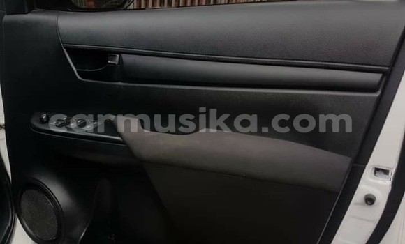 Acheter Occasion Voiture Toyota Hilux Blanc à Beitbridge, Matabeleland South Acheter Occasion Voiture Toyota Hilux Blanc à Beitbridge, Matabeleland South