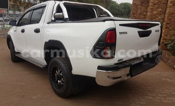 Acheter Occasion Voiture Toyota Hilux Blanc à Beitbridge, Matabeleland South Acheter Occasion Voiture Toyota Hilux Blanc à Beitbridge, Matabeleland South