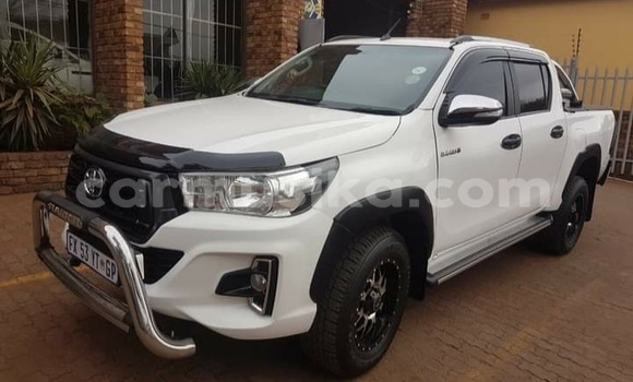 Acheter Occasion Voiture Toyota Hilux Blanc à Beitbridge, Matabeleland South Acheter Occasion Voiture Toyota Hilux Blanc à Beitbridge, Matabeleland South