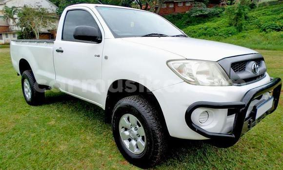 Acheter Occasion Voiture Toyota Hilux Blanc à Beitbridge, Matabeleland South