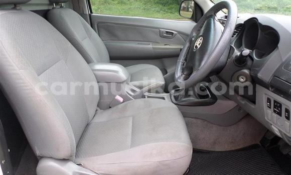 Nunua Ilio tumika Toyota Hilux Nyeupe Gari ndani ya Beitbridge nchini Matabeleland Kusini Nunua Ilio tumika Toyota Hilux Nyeupe Gari ndani ya Beitbridge nchini Matabeleland Kusini